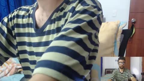 Snapshot of fvckhorneyguy chatting on 02/13/25, 04:22 andrew online show from 02/13/25, 04:22