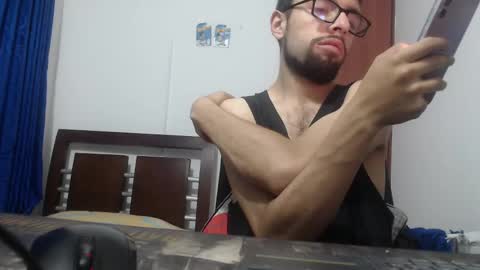 Snapshot of fvckhorneyguy chatting on 02/27/25, 12:43 andrew online show from 02/27/25, 12:43