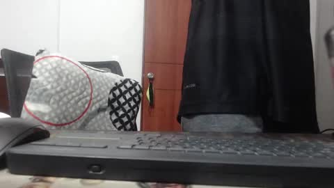 Snapshot of fvckhorneyguy chatting on 02/27/25, 05:45 andrew online show from 02/27/25, 05:45