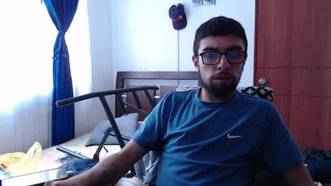 Snapshot of fvckhorneyguy chatting on 02/28/25, 06:31 andrew online show from 02/28/25, 06:31