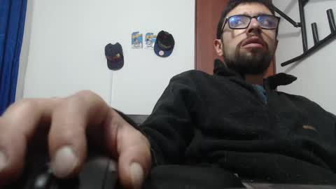 Snapshot of fvckhorneyguy chatting on 03/04/25, 01:55 andrew online show from 03/04/25, 01:55