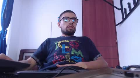 Snapshot of fvckhorneyguy chatting on 03/09/25, 09:57 andrew online show from 03/09/25, 09:57