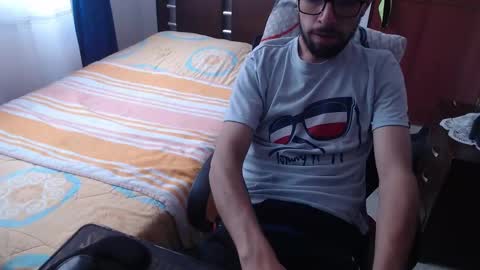 Snapshot of fvckhorneyguy chatting on 03/12/25, 06:22 andrew online show from 03/12/25, 06:22