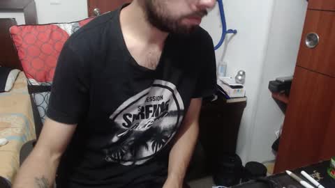 Snapshot of fvckhorneyguy chatting on 01/10/26, 04:03 andrew online show from 01/10/26, 04:03