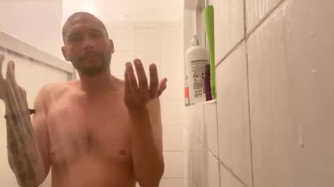 Snapshot of fvvkboyy chatting on 02/01/25, 02:02 fvvkboyy online show from 02/01/25, 02:02