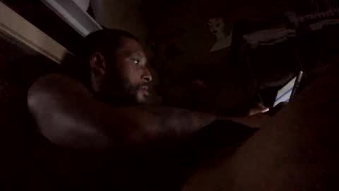 Snapshot of fvvkboyy chatting on 10/18/25, 08:37 fvvkboyy online show from 10/18/25, 08:37