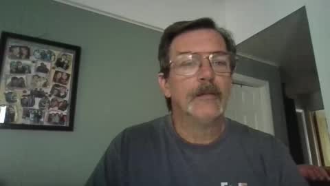 Snapshot of fxson8 chatting on 10/30/25, 04:41 fxson8 online show from 10/30/25, 04:41