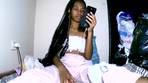 Snapshot of fyah1027 chatting on 01/10/26, 07:37 fyah1027 online show from 01/10/26, 07:37