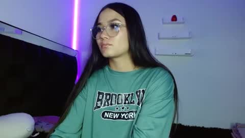 Snapshot of fysste_ chatting on 03/04/25, 11:00 Victoria online show from 03/04/25, 11:00