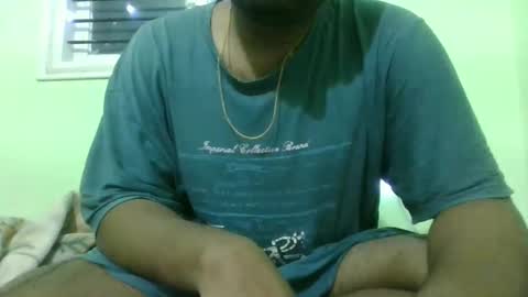 Snapshot of g0lu_ chatting on 12/15/24, 01:00 Nunnu online show from 12/15/24, 01:00