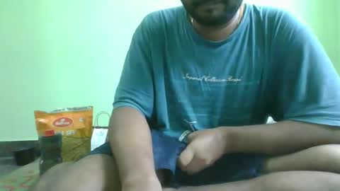 Snapshot of g0lu_ chatting on 01/14/25, 04:36 Nunnu online show from 01/14/25, 04:36