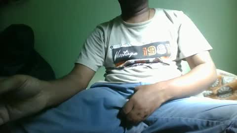 Snapshot of g0lu_ chatting on 02/03/25, 09:19 Nunnu online show from 02/03/25, 09:19