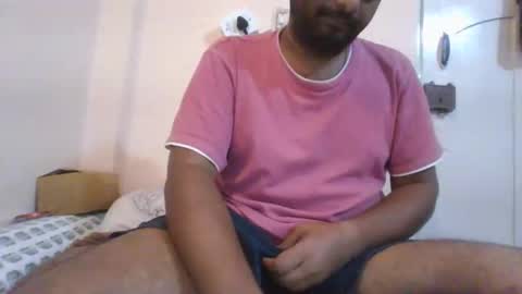 Snapshot of g0lu_ chatting on 10/24/25, 09:38 Nunnu online show from 10/24/25, 09:38