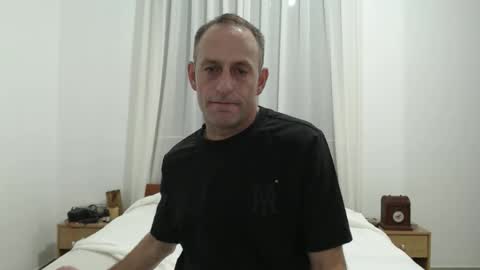 Snapshot of g10303 chatting on 10/15/25, 04:51 g103031910303 online show from 10/15/25, 04:51
