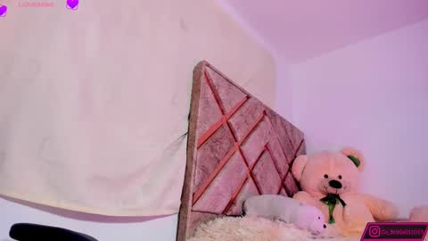 GABRIELA  online show from 03/07/25, 05:40