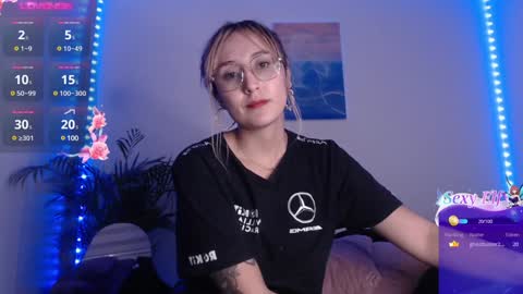 Snapshot of gabb_rioss chatting on 01/07/25, 01:59 Gabriela online show from 01/07/25, 01:59