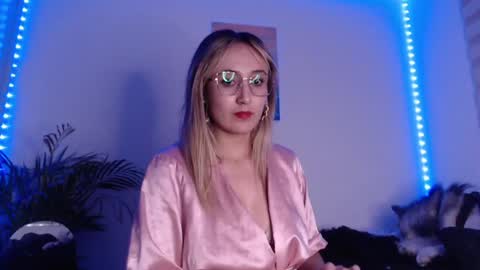 Snapshot of gabb_rioss chatting on 02/07/25, 02:19 Gabriela online show from 02/07/25, 02:19