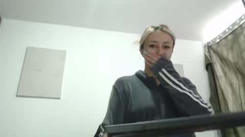 Gabriela online show from 07/28/26, 04:39