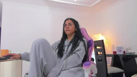 Gabby Grey online show from 05/13/26, 10:49