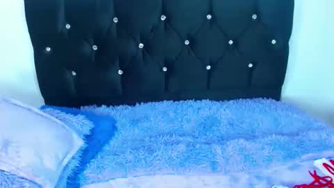 Snapshot of gabi_jhons_23 chatting on 12/21/25, 08:43 gabi_jhons_23 online show from 12/21/25, 08:43