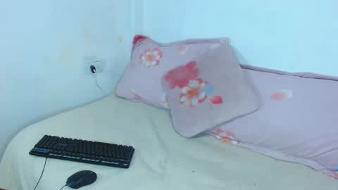 gabi_jhons_23 online show from 04/30/26, 12:44