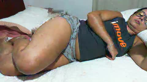 Snapshot of gabibrasil chatting on 01/14/26, 10:47 gaby layla online show from 01/14/26, 10:47