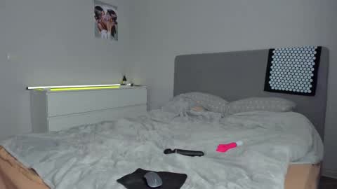 The next stream in car 1 december 10pm time in France online show from 09/14/25, 08:08