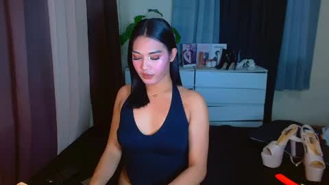 gabriela_deluxe online show from 05/11/26, 04:04