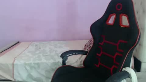 G A B R I E L A I S B A C K.  online show from 02/17/25, 12:54