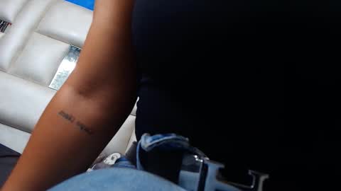 gabriela online show from 10/18/25, 07:14