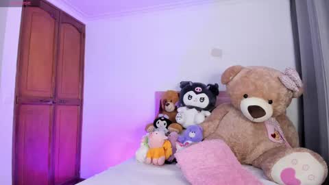 Snapshot of gabriela_miller2 chatting on 03/08/25, 01:50 Gaby online show from 03/08/25, 01:50