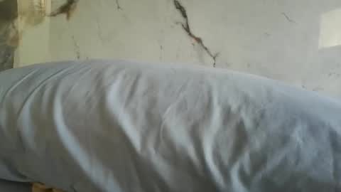 Gabriela Miller online show from 12/18/25, 03:29