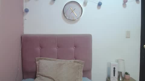 Snapshot of gabriela_paris chatting on 02/12/26, 04:51 Gabriela online show from 02/12/26, 04:51