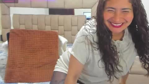 gabriela ponce online show from 11/12/25, 12:11