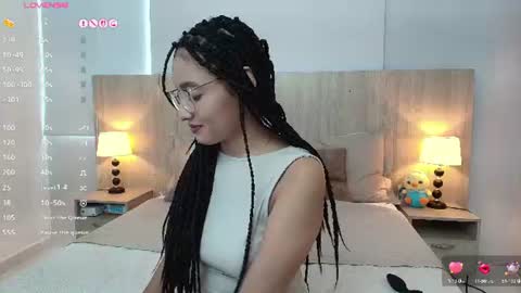 Snapshot of gabriela_vargas chatting on 06/12/26, 08:08 Gabriela Vargas online show from 06/12/26, 08:08