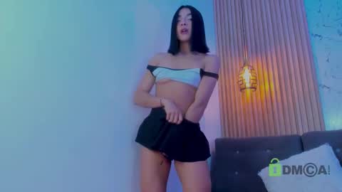 Snapshot of gabrielam_ms chatting on 10/28/25, 06:50 Gabriela Evans MS online show from 10/28/25, 06:50