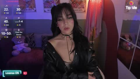 Snapshot of gabrielatorres1 chatting on 11/19/25, 08:42 Gabriela Torres online show from 11/19/25, 08:42