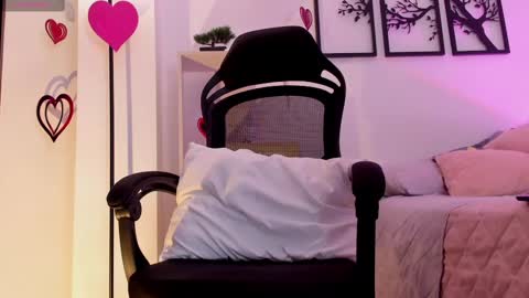 Gabriella online show from 02/15/25, 07:39