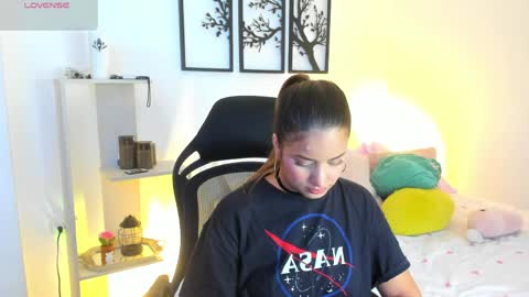 Snapshot of gabriella__tom chatting on 04/13/26, 09:09 Gabriella online show from 04/13/26, 09:09