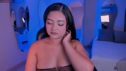 Snapshot of gabriellalee_ chatting on 05/05/26, 03:25 Gabriella Lee online show from 05/05/26, 03:25