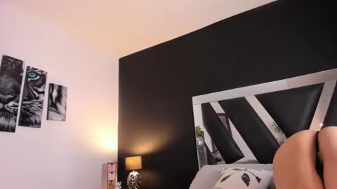 Snapshot of gabriellasmith_ chatting on 10/06/25, 03:09 Gabriella Antonella online show from 10/06/25, 03:09