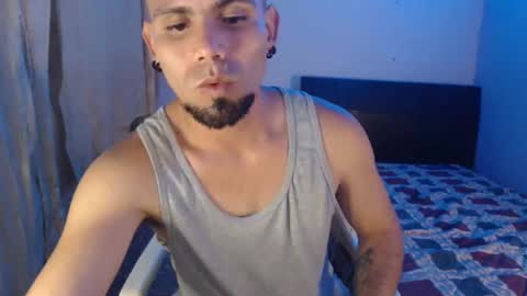 Snapshot of gabrielle_ramirez chatting on 02/07/25, 10:20 Gabriel online show from 02/07/25, 10:20