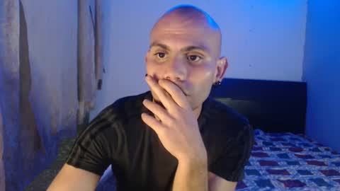 Snapshot of gabrielle_ramirez chatting on 02/13/25, 12:46 Gabriel online show from 02/13/25, 12:46