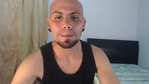 Snapshot of gabrielle_ramirez chatting on 02/24/25, 11:09 Gabriel online show from 02/24/25, 11:09