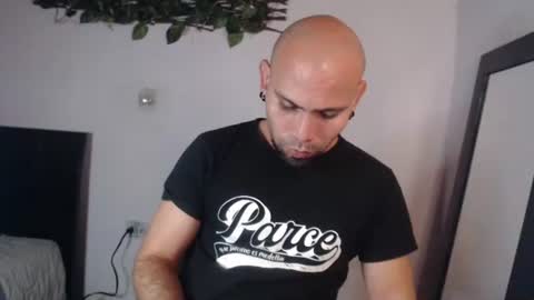 Snapshot of gabrielle_ramirez chatting on 12/16/25, 12:04 Gabriel online show from 12/16/25, 12:04