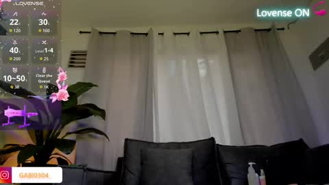Snapshot of gabriiieela_ chatting on 10/04/25, 07:45 Sara online show from 10/04/25, 07:45