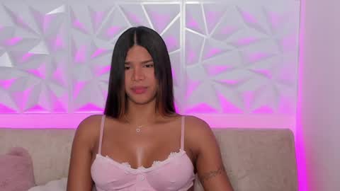 Gabriela  online show from 09/11/25, 08:53