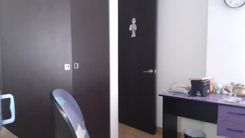 Snapshot of gaby_bluexx chatting on 04/17/26, 07:50 Gaby Blue online show from 04/17/26, 07:50