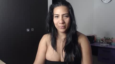 Snapshot of gaby_bluexx chatting on 04/18/26, 10:52 Gaby Blue online show from 04/18/26, 10:52