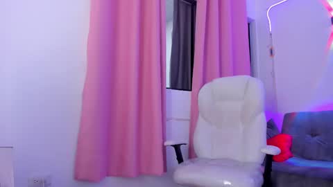 gaby online show from 09/25/25, 01:48